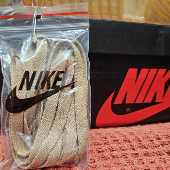 2013 Nike Air Jordan 1 Retro High OG - Picture 10 of 11